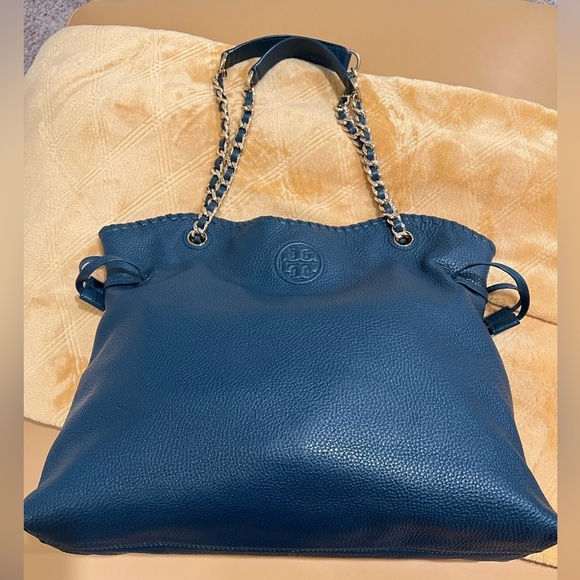 Tory Burch Hudson Bay/Navy Pebbled Leather Marion-EUC - Picture 3 of 11